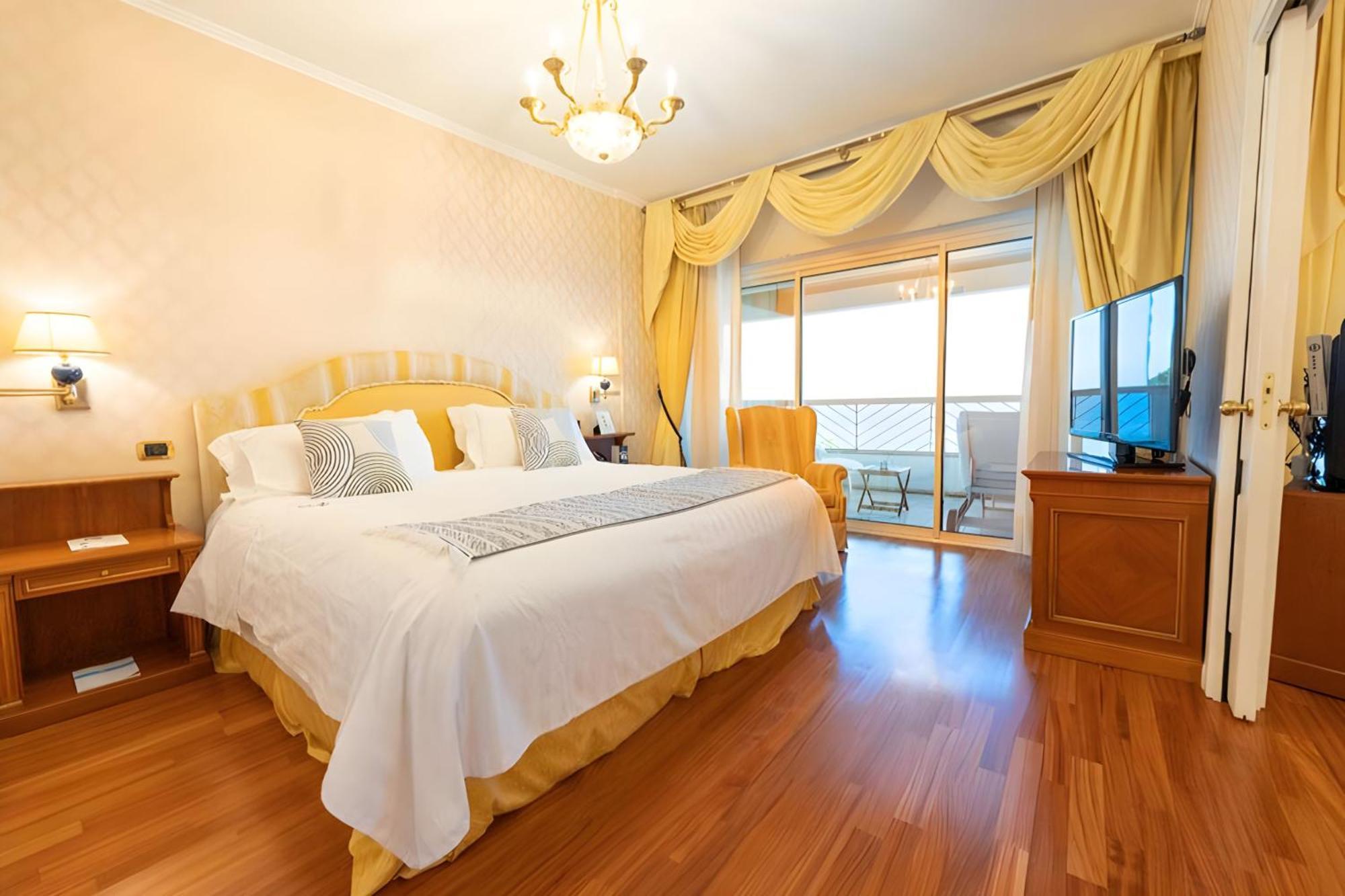 Grand Hotel Del Mare Resort & Spa บอร์ดิเกรา ภายนอก รูปภาพ